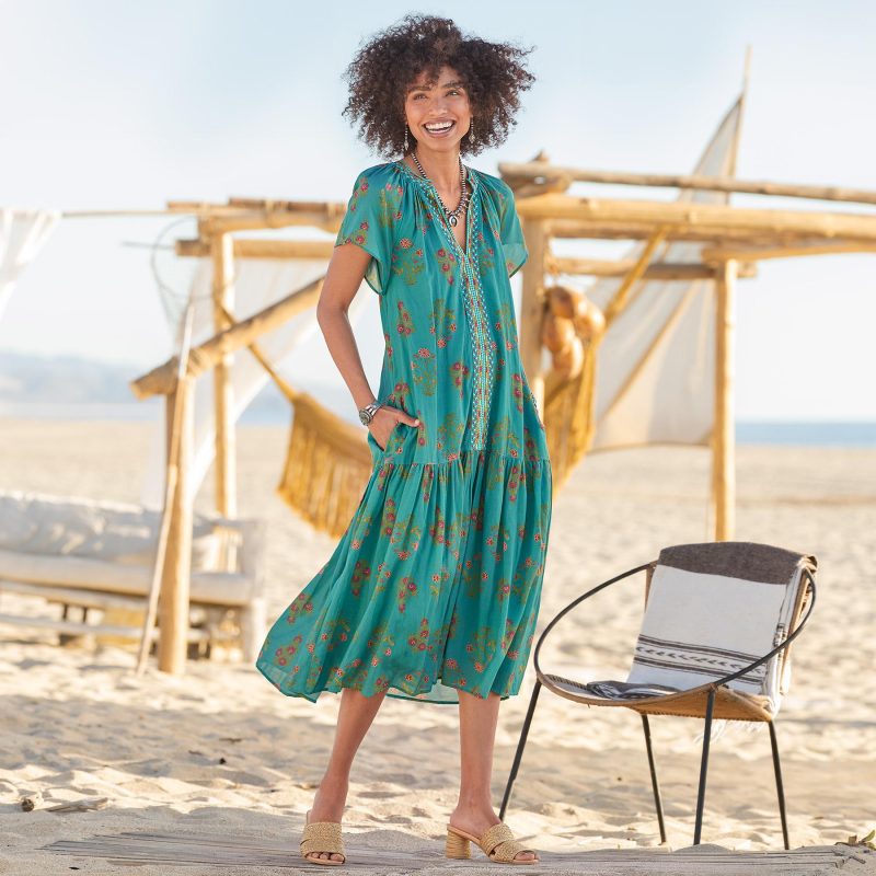 Solstice Beauty Dress. Petite